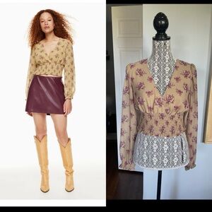 NWT Aritzia Wistful Chiffon V-Neck Blouse Top Shirt. Medium.